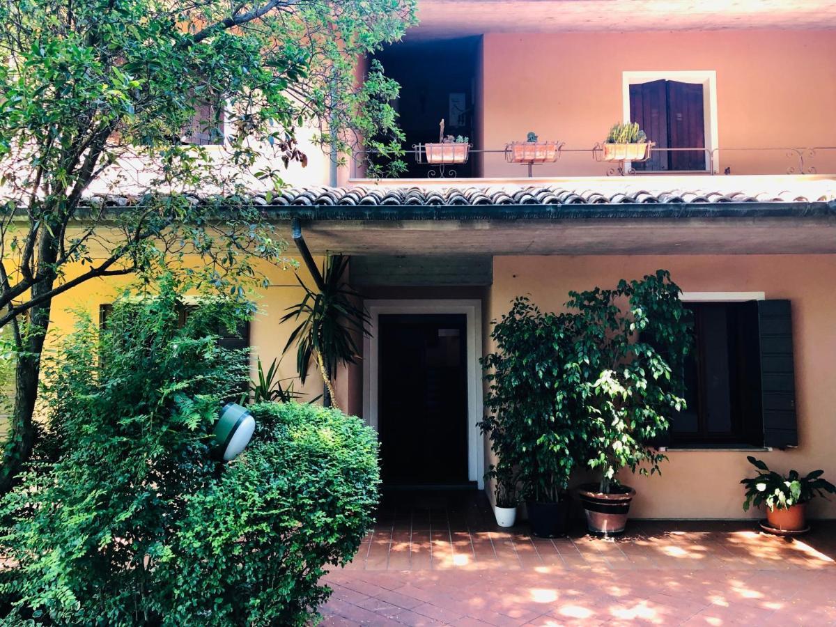 Opera Deluxe Bed & Breakfast Ravenna Exterior photo